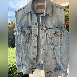 Levi Vintage Vest in great condition only been worn a couple times real vintage